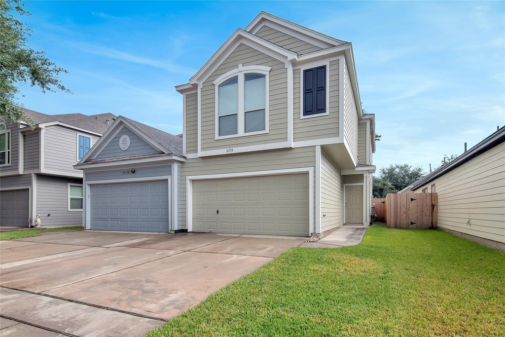 16518 Strathmore Manor Lane - Photo 1