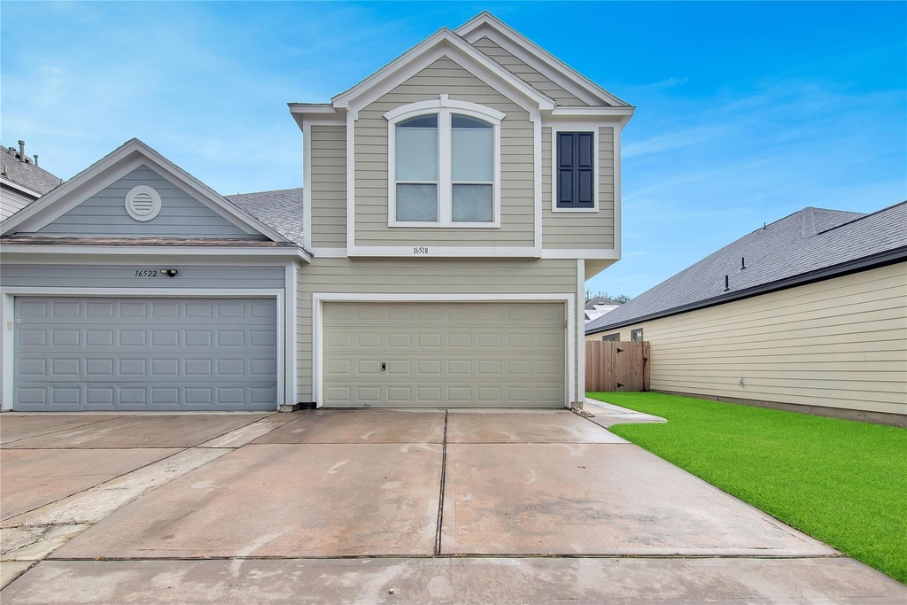 16518 Strathmore Manor Lane - Photo 0