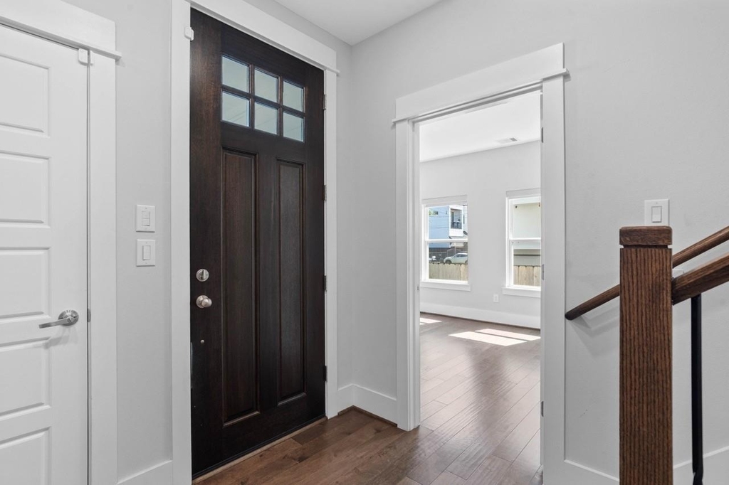 1114 W 15th 1/2 Street - Photo 9