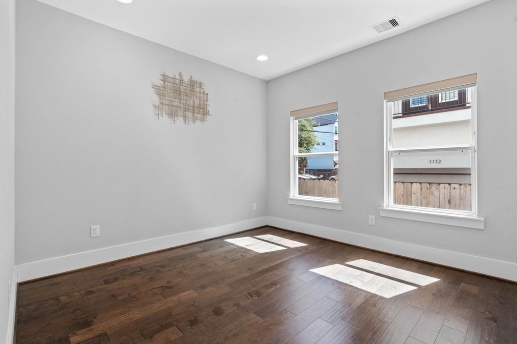 1114 W 15th 1/2 Street - Photo 11