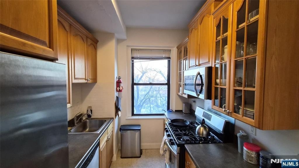 363-377 Mount Prospect - Photo 9