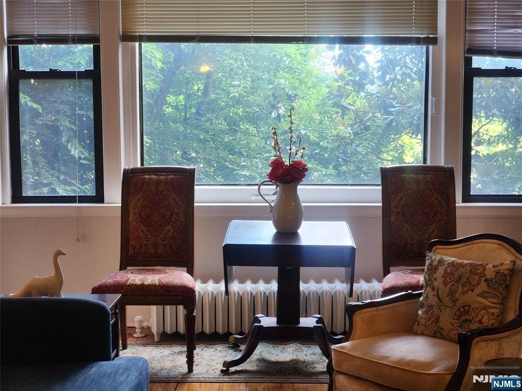 363-377 Mount Prospect - Photo 1