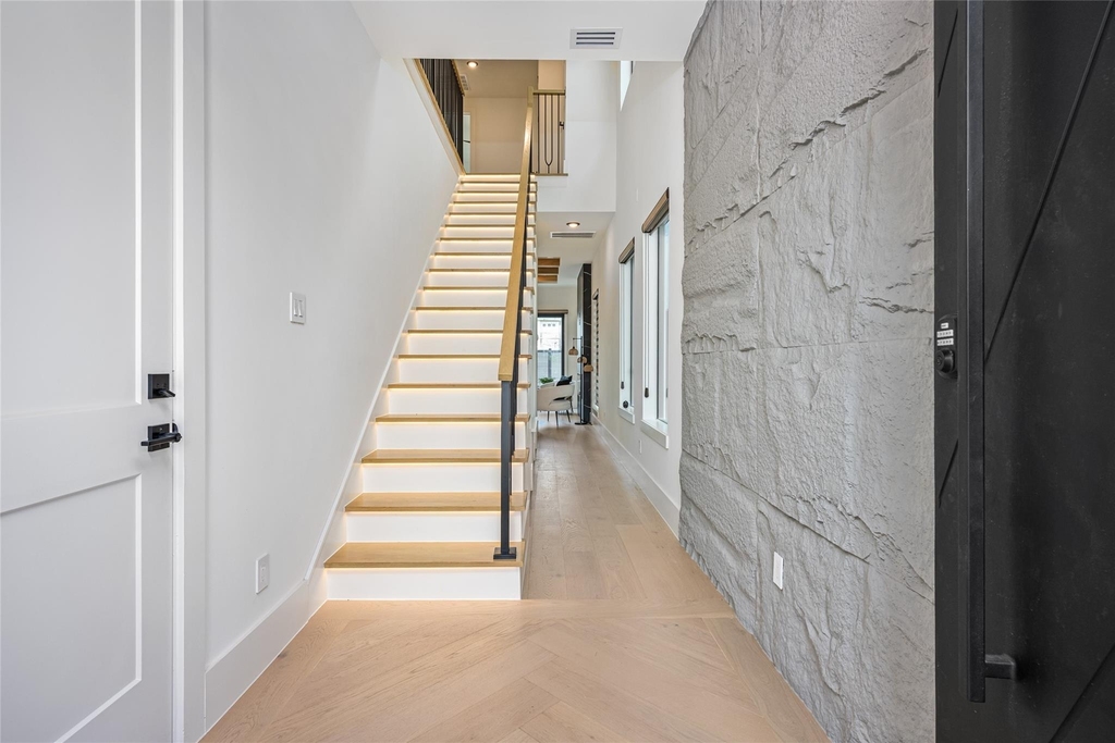 623 Winding Oaks - Photo 3