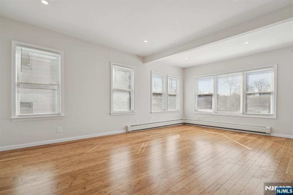 403 Abington - Photo 3