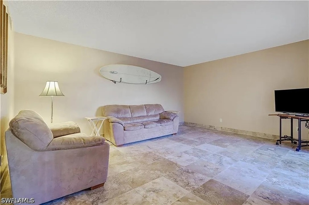 4033 Sandlewood Lane - Photo 7