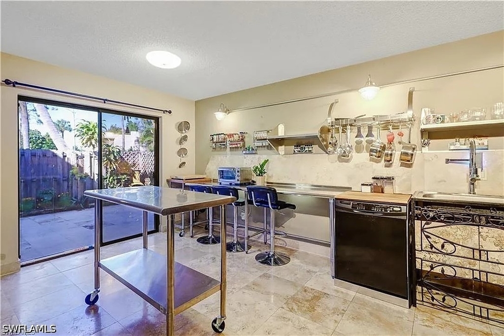 4033 Sandlewood Lane - Photo 2