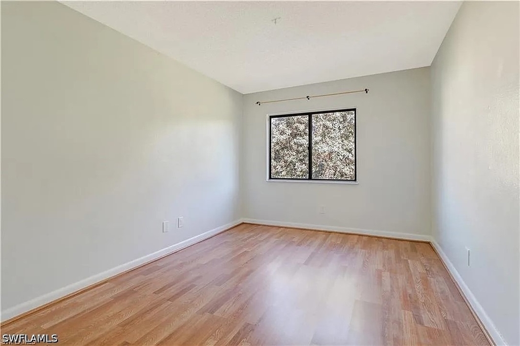 4033 Sandlewood Lane - Photo 13