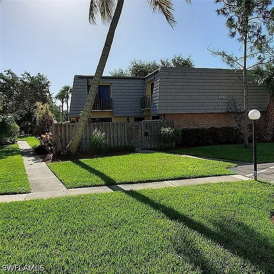 4033 Sandlewood Lane - Photo 0