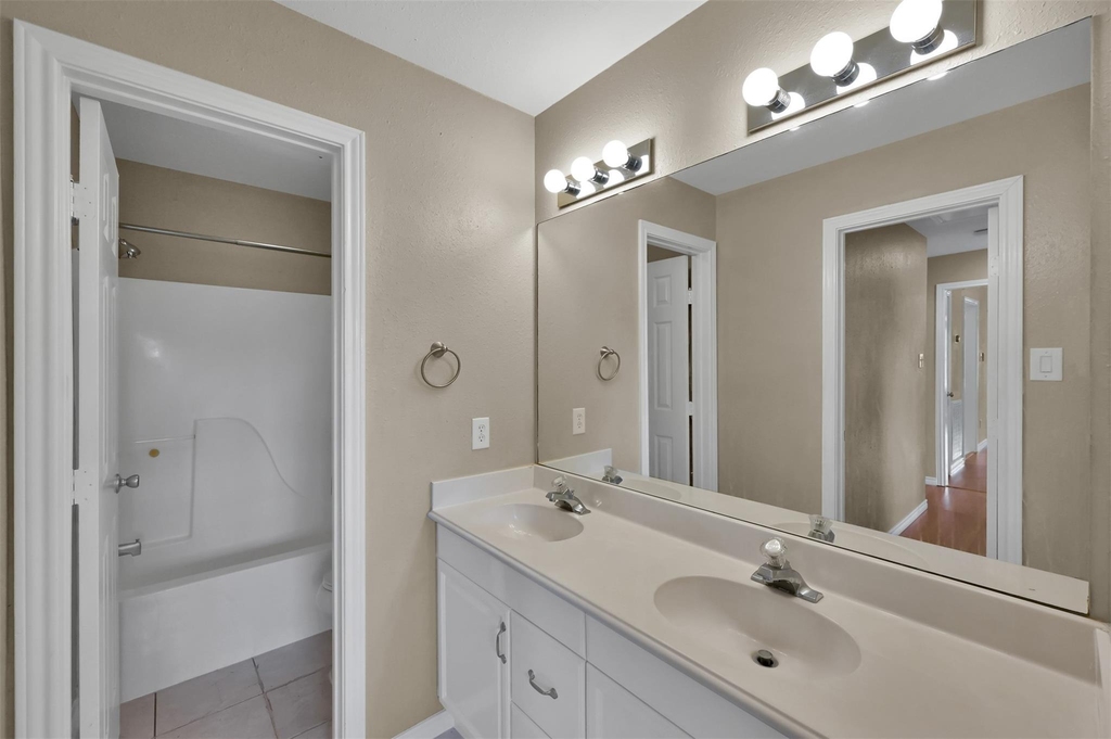 1141 Lovett Street - Photo 19