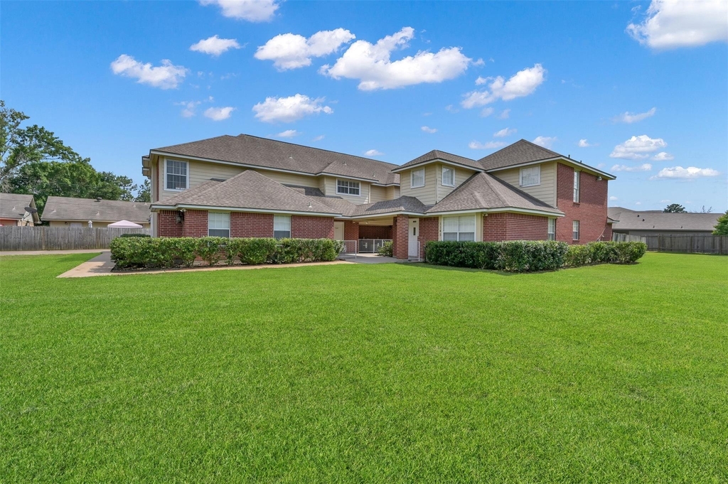 1141 Lovett Street - Photo 0