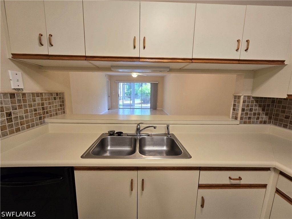 5750 Woodmere Lake Circle - Photo 10