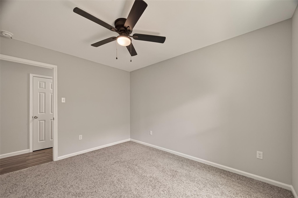 7412 S Hall Street - Photo 18