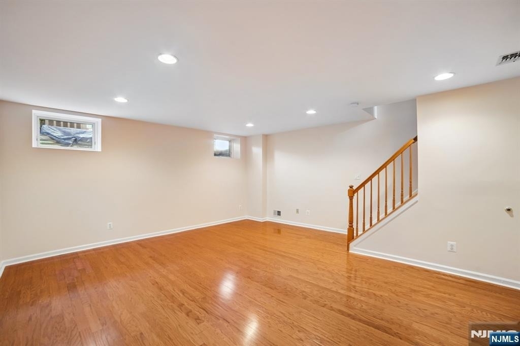 533 Coventry - Photo 27