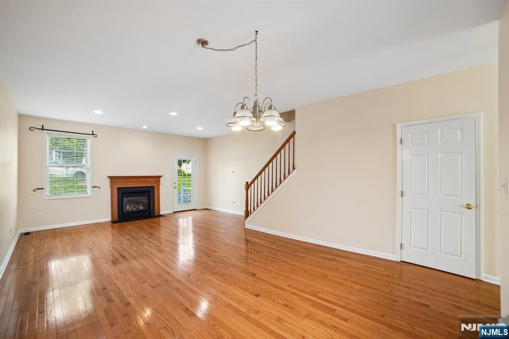 533 Coventry - Photo 11