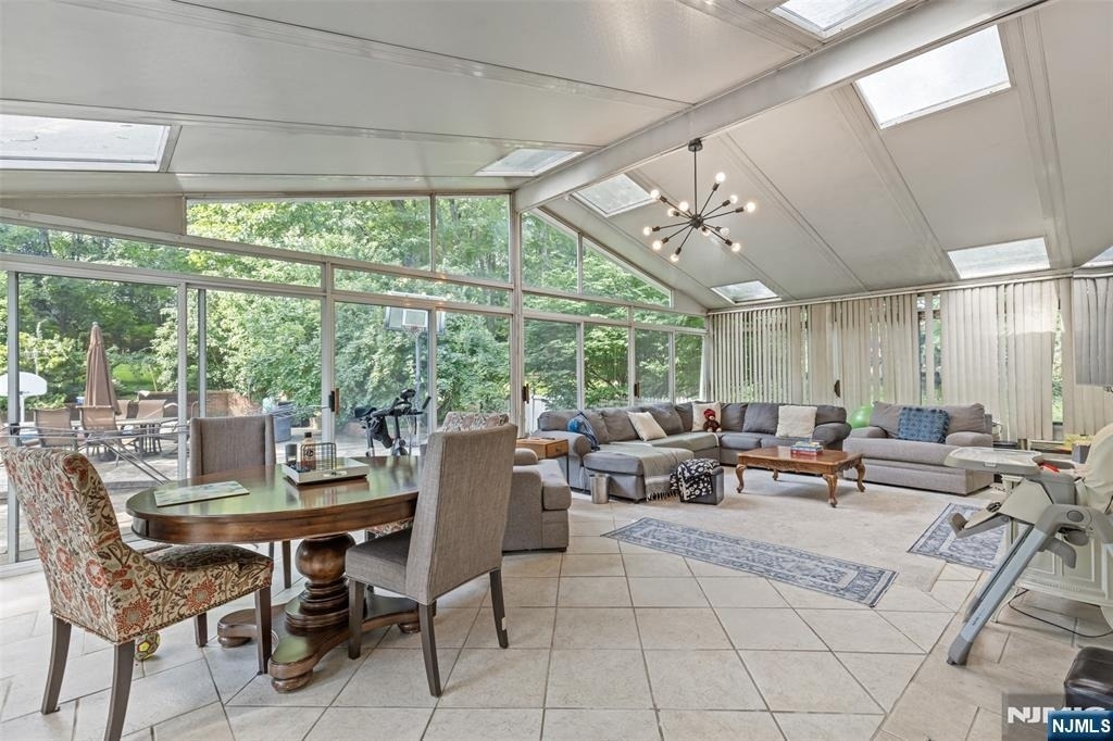 34 Andrew - Photo 10