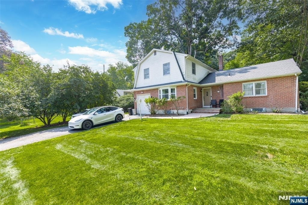 34 Andrew - Photo 1