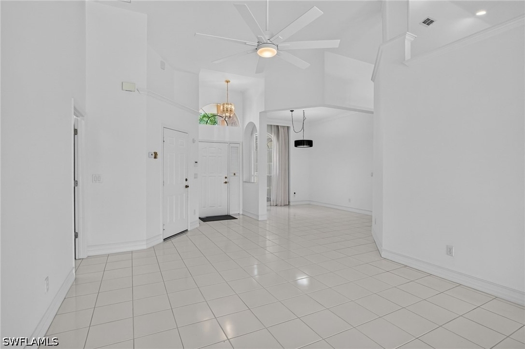 2126 E Crown Point - Photo 4