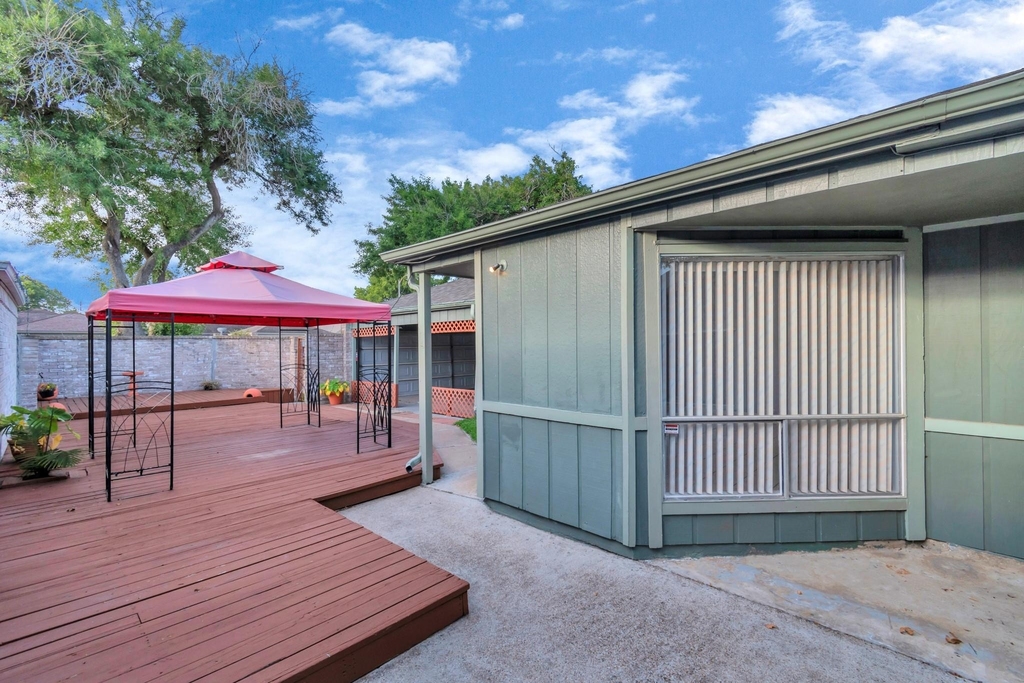 16206 New Field Drive - Photo 3