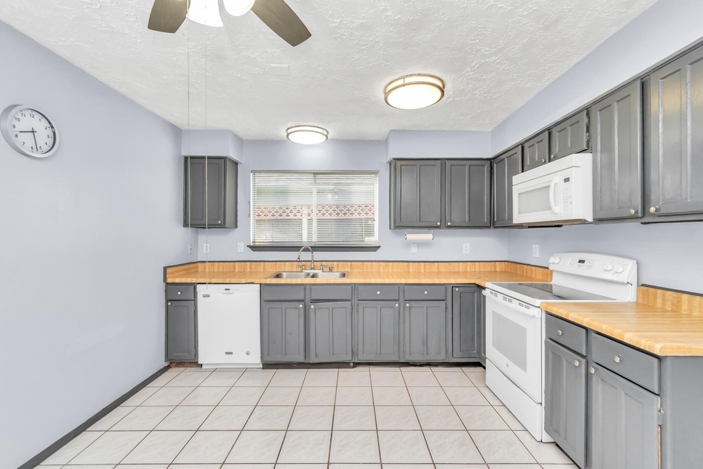 16206 New Field Drive - Photo 12