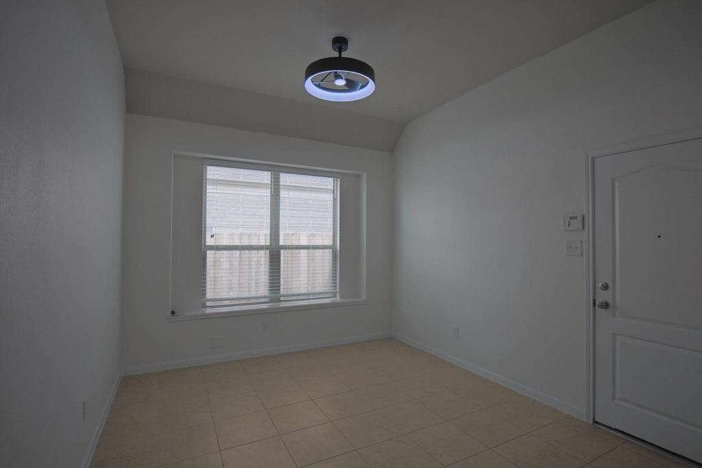 3519 Dryer Park Drive - Photo 14