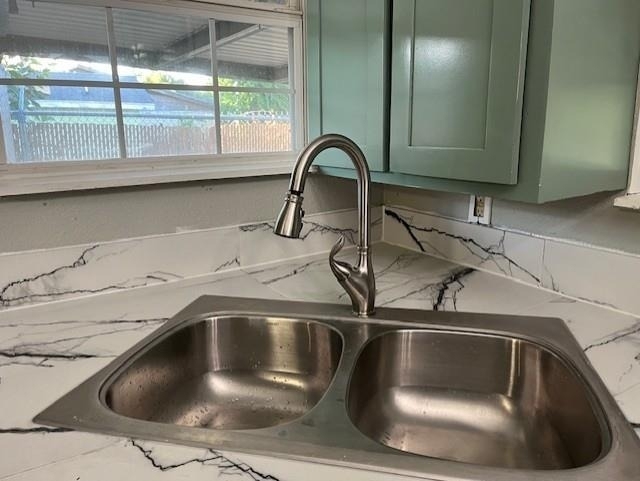 1806 N Avenue S - Photo 3