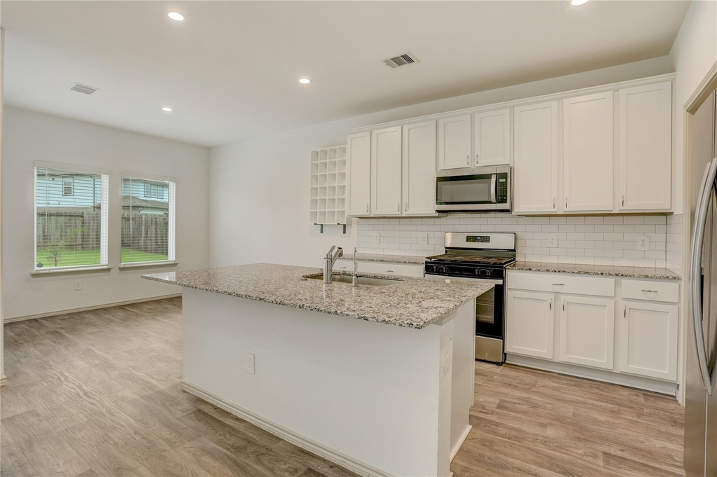 1722 Bryson Heights Drive - Photo 10