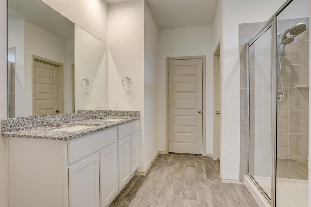 1722 Bryson Heights Drive - Photo 18