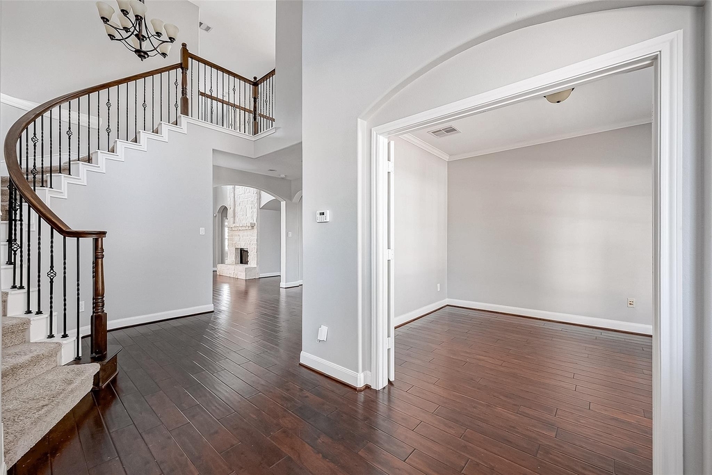 46 Sandwell Place - Photo 3