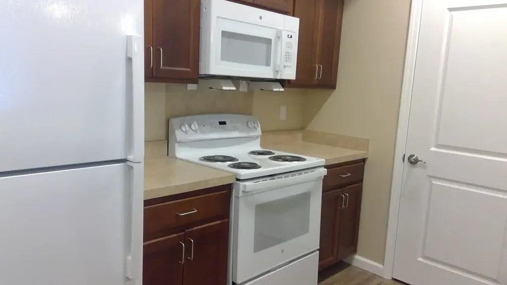265 W 15th St - Photo 9