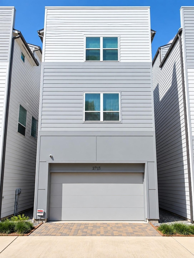2715 Eado Grove Lane - Photo 0