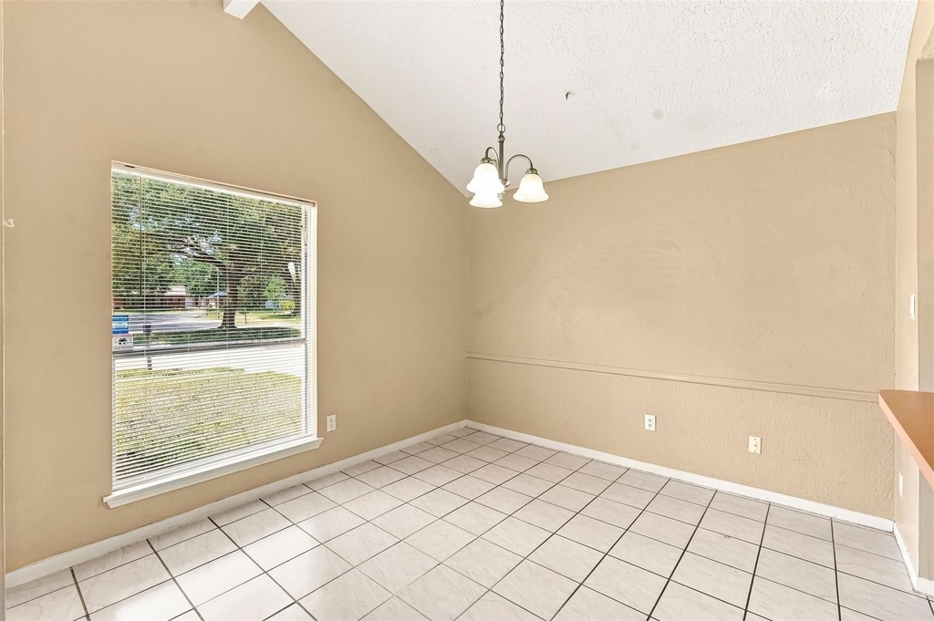 703 Conestoga Circle - Photo 3