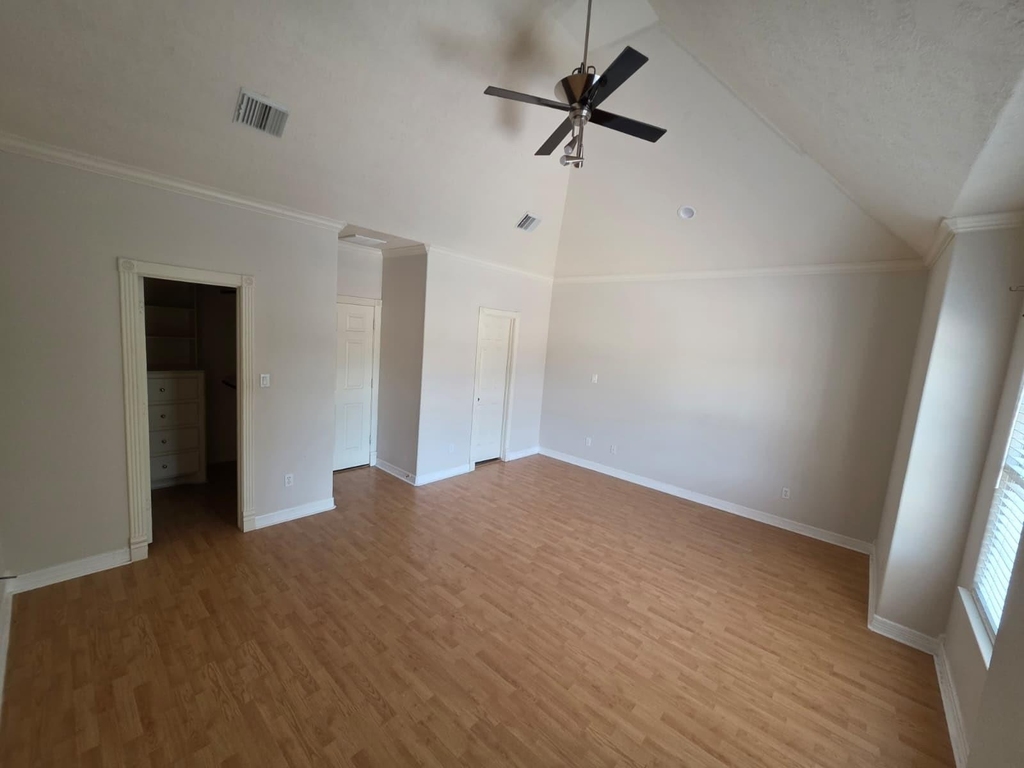 16020 Fountainview Drive - Photo 5
