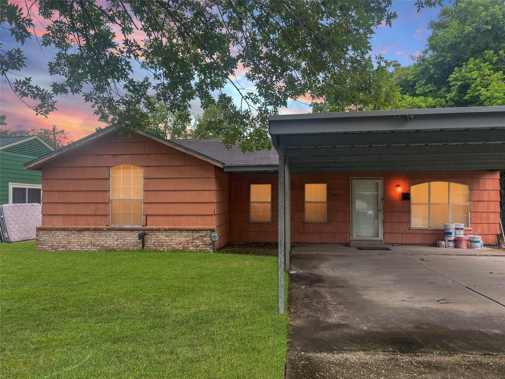 5522 Lakefield Drive - Photo 0
