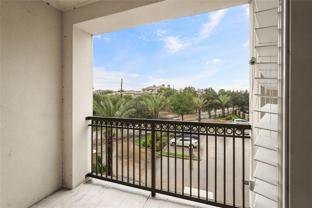 7575 Kirby Drive - Photo 16