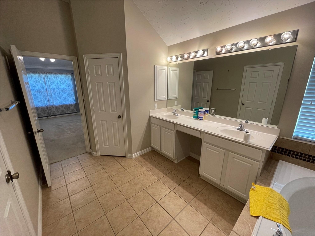 7631 Golden Thistle Lane - Photo 14