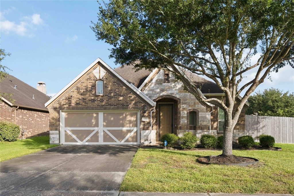 601 Dunlavy Lane - Photo 0
