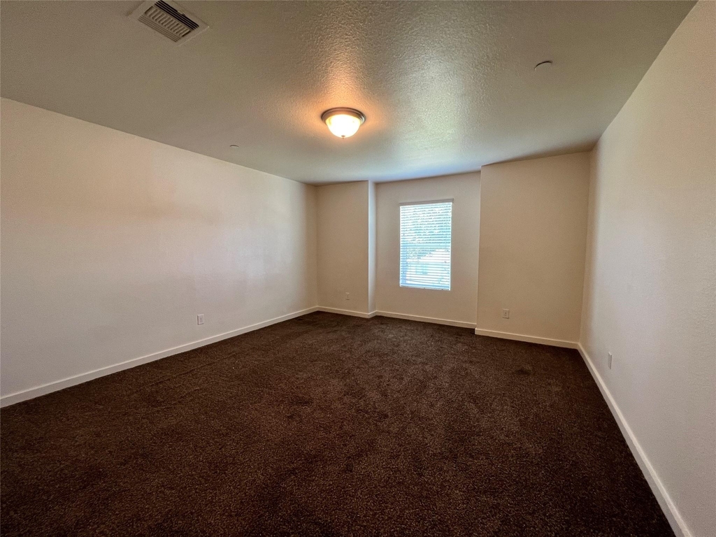 10535 Mills Road - Photo 9