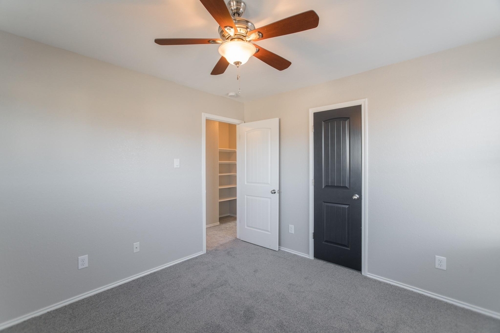 7247 Basque Country Drive - Photo 38