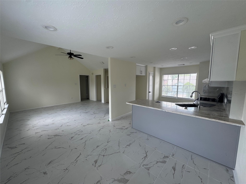 12827 Waybridge Street - Photo 4