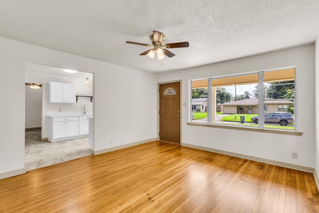 695 Callaway Drive - Photo 11