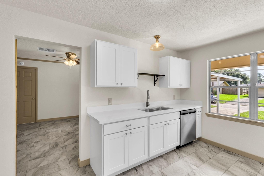 695 Callaway Drive - Photo 13