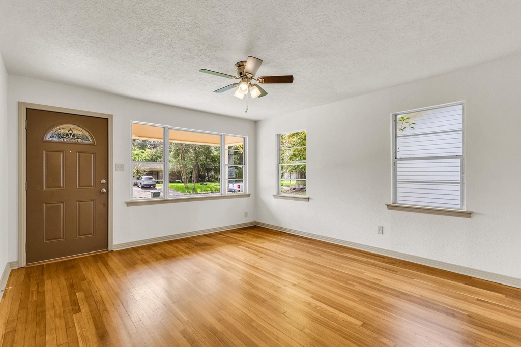 695 Callaway Drive - Photo 10