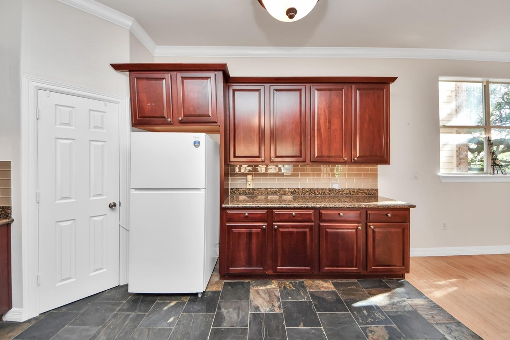3014 Chenevert Street - Photo 19