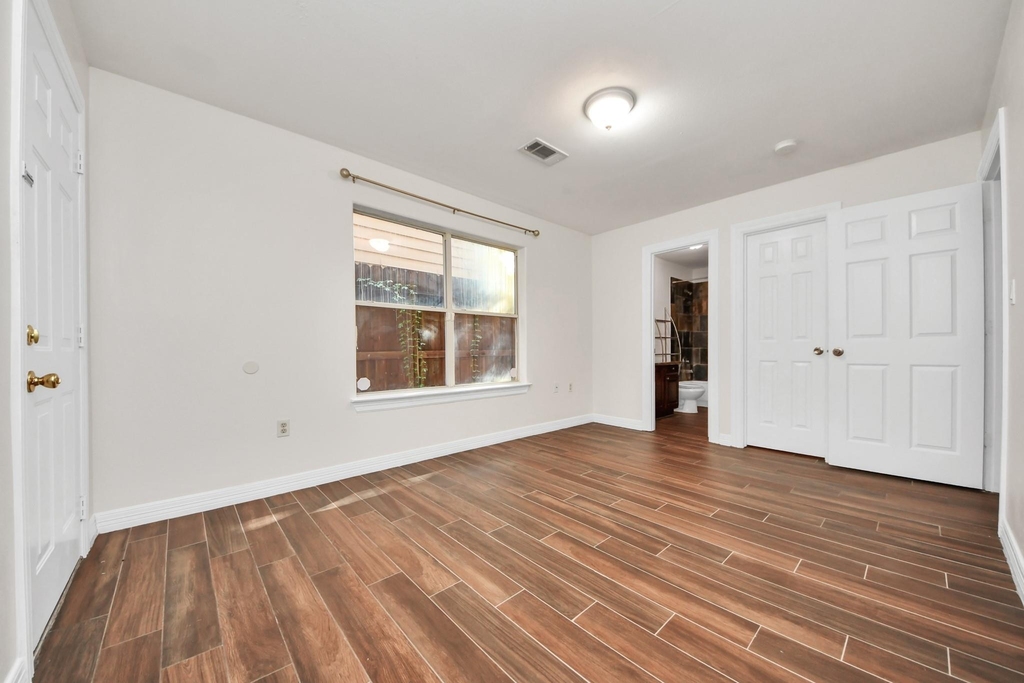 3014 Chenevert Street - Photo 5
