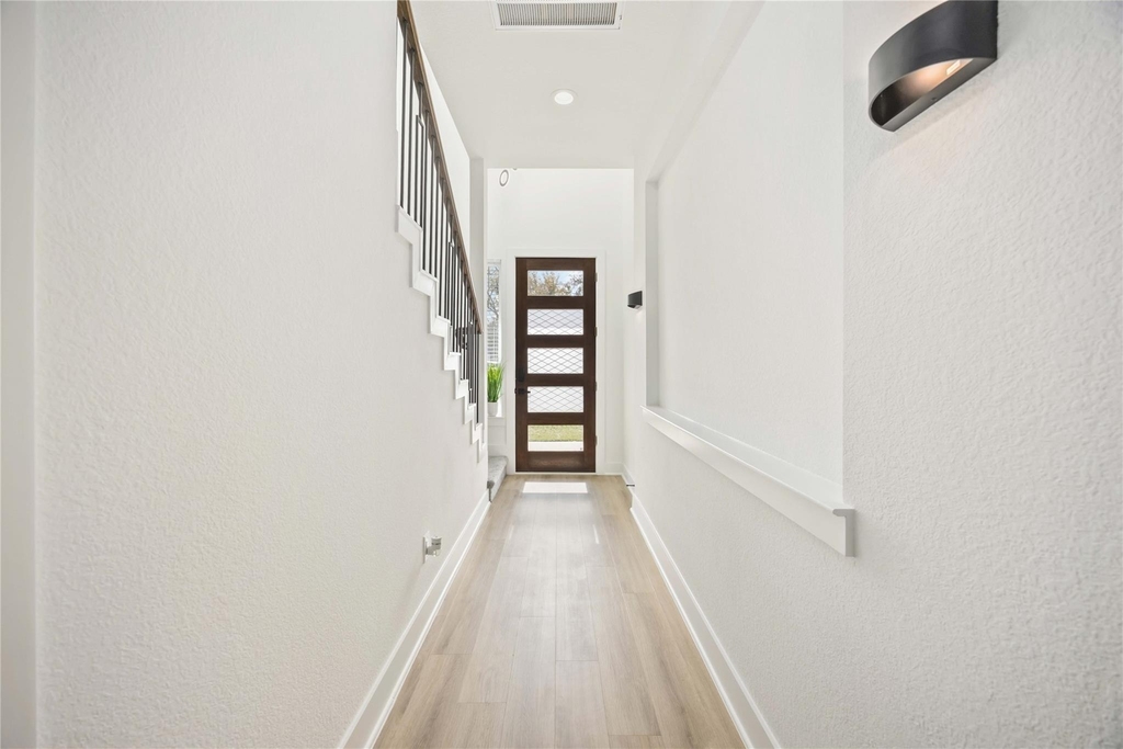964 Lucky Street - Photo 2