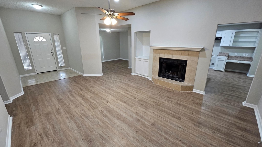 591 Spruce Drive - Photo 3