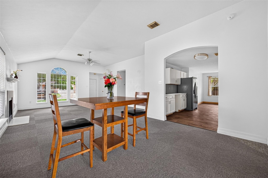 15502 Prairie Oaks Drive - Photo 9