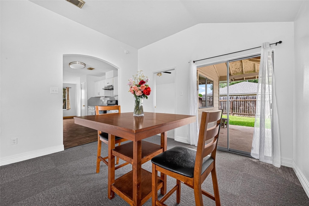 15502 Prairie Oaks Drive - Photo 6