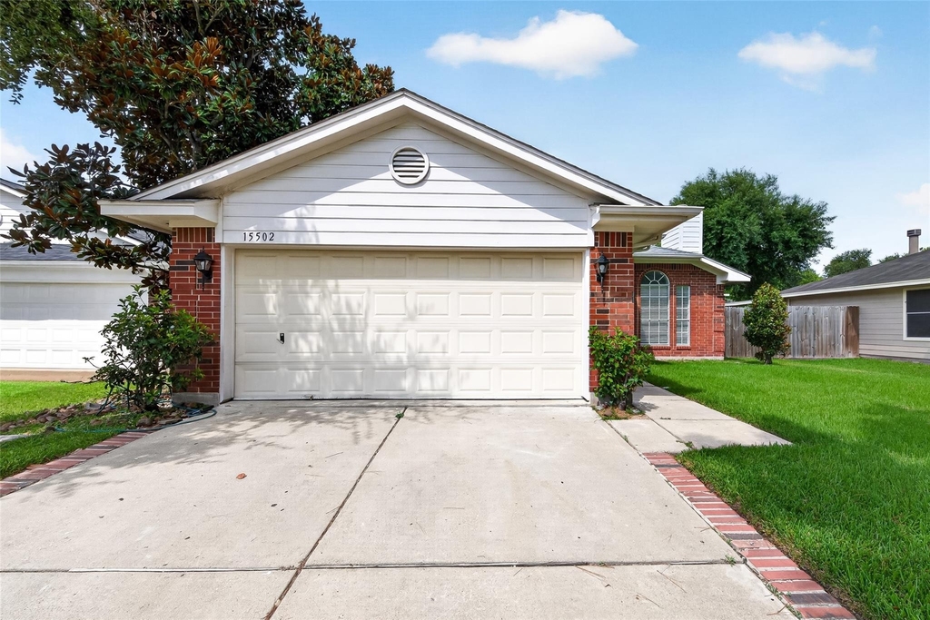 15502 Prairie Oaks Drive - Photo 0