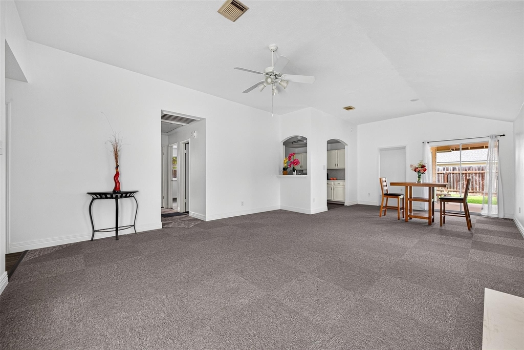 15502 Prairie Oaks Drive - Photo 5